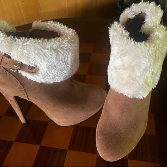 Heels - Picture 2 of 6